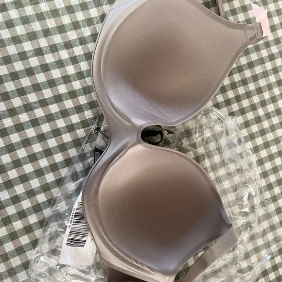 Victoria's infinity wireless perfect shape Bra - Picture 2 of 6
